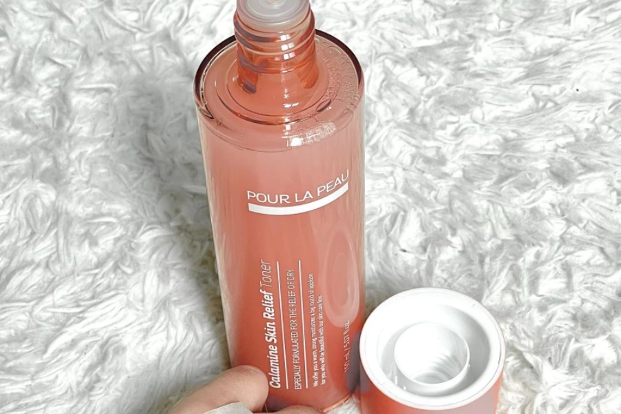 Nước hoa hồng cấp ẩm Pour La Peau Calamine Skin Relief Toner 150ml