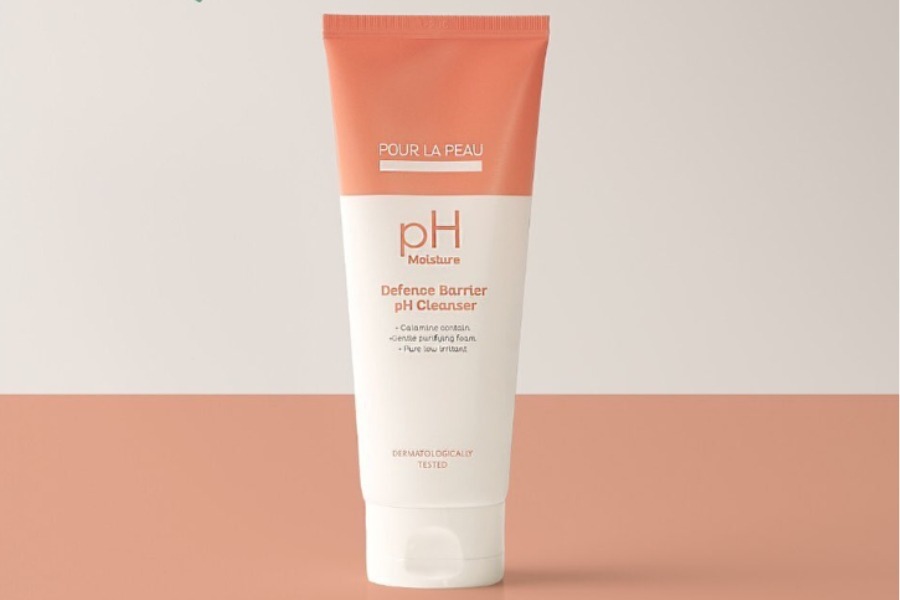 Sữa rửa mặt Pour La Peau Defence Barrier PH Cleanser 120ml