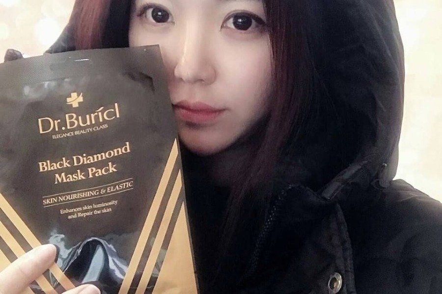 Mặt nạ dưỡng trắng sáng chống lão hóa Dr.Buricl Black Diamond Mask Pack 20g