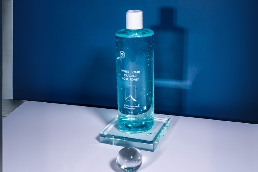 Nước hoa hồng đường da Rokkiss Water Bomb Glaciar Pore Toner 500ml