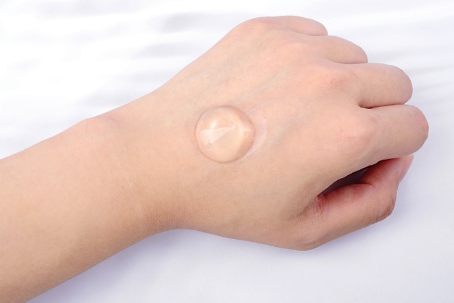 Gel dưỡng làm dịu da Rokkiss Water Bomb Glaciar Soothing Gel 250ml