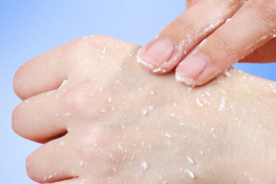 Tẩy da chết Rokkiss Water Bomb Glaciar Peeling Gel 150ml