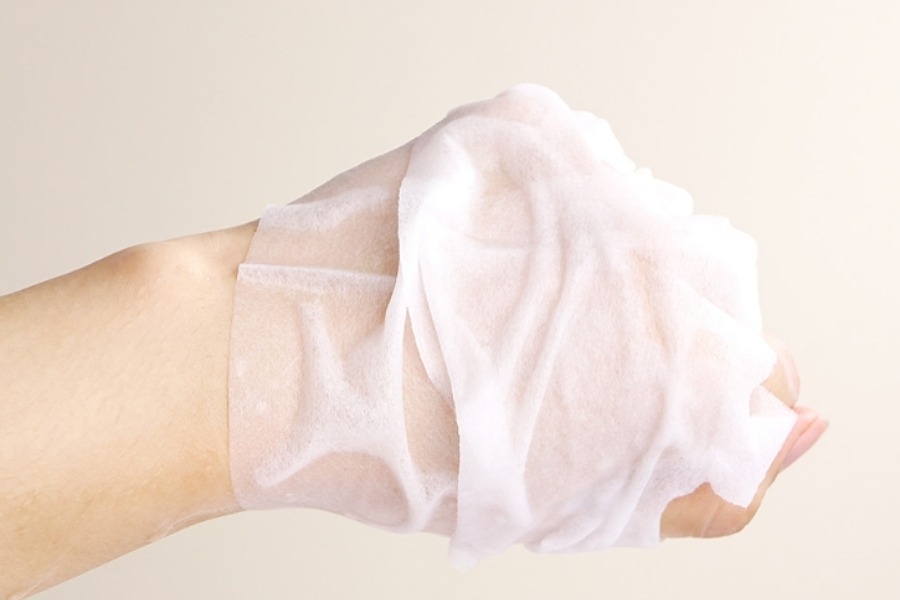 Mặt nạ đường ẩm Rokkiss Real Fresh Water Bomb Glaciar Mask Pack 223g