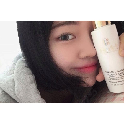 Xịt khoáng dưỡng da Buricl Miracle Luminous All in One Mist 100ml