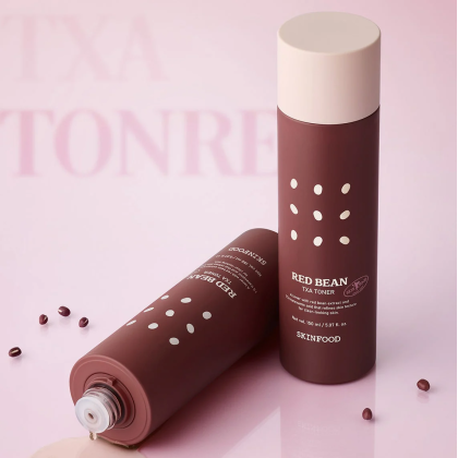 Nước hoa hồng dưỡng chống lão hóa da chiết xuất đậu đỏ Skinfood Red Bean Tranexamic Acid Toner 150ml