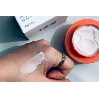 Kem dưỡng ẩm Pour La Peau Calamine Skin Relief Nourishing Cream 50g