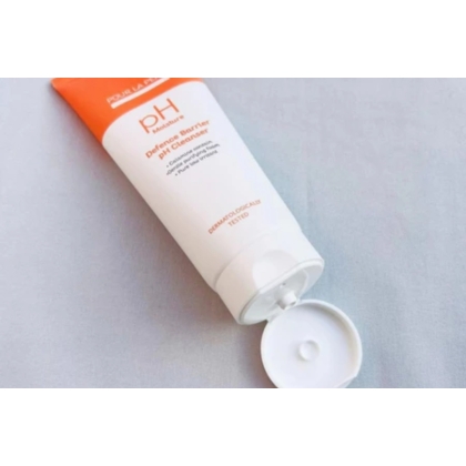 Sữa rửa mặt Pour La Peau Defence Barrier PH Cleanser 120ml