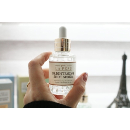 Bộ tinh chất dưỡng trắng và kem dưỡng nâng tông da Pour La Peau Whiteniing Up 2 Items