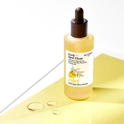 Tinh chất dưỡng trắng da chứa Vitamin C Skinfood Yuja C Dark Spot Clear Serum 50ml